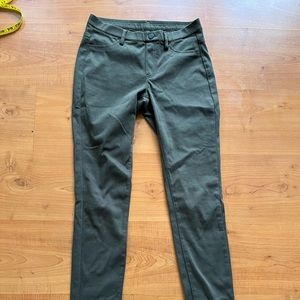 Uniqlo Dark Olive Legging Jeans Sz Small